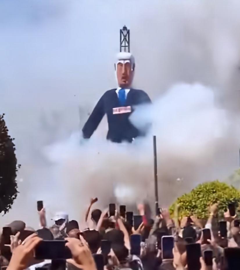 让人笑不活了！近日，内塔尼亚胡还在对伊朗发出威胁，表示会重返战场而夸夸其谈的