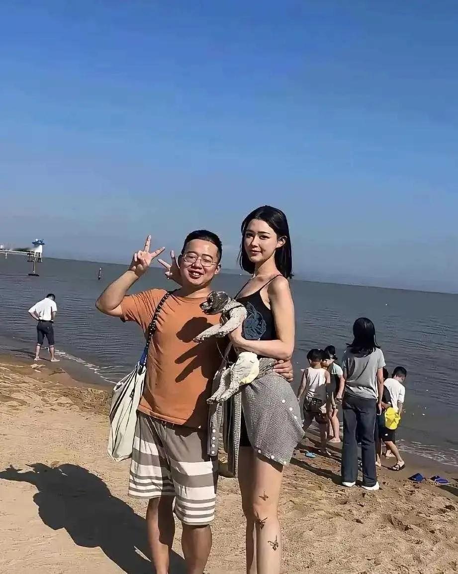 男的啥实力，女朋友那么漂亮