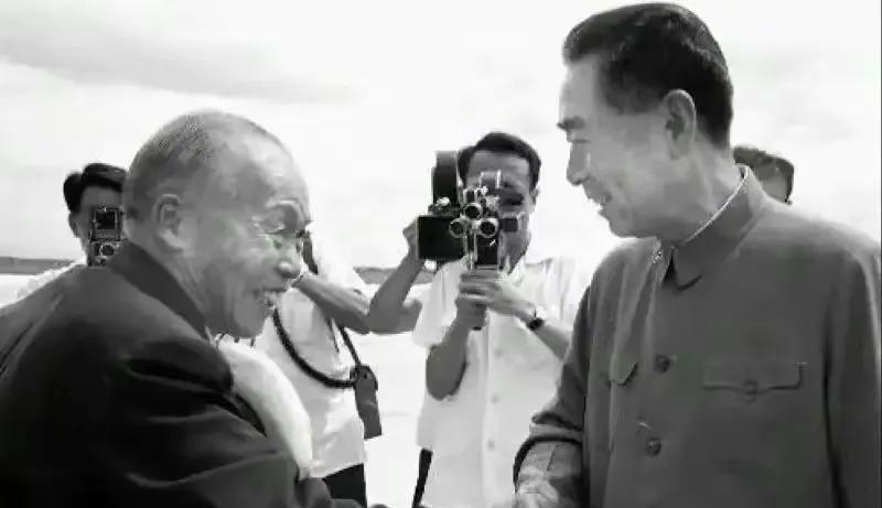 1987年，蒋经国看完《血战台儿庄》激动不已，不久后两岸关系破冰“台湾那边，真