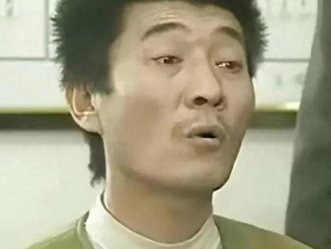 亲爹被打、祖坟被刨！2002年，广西男子因祖坟被挖，一怒之下灭仇家满门，炸完村委