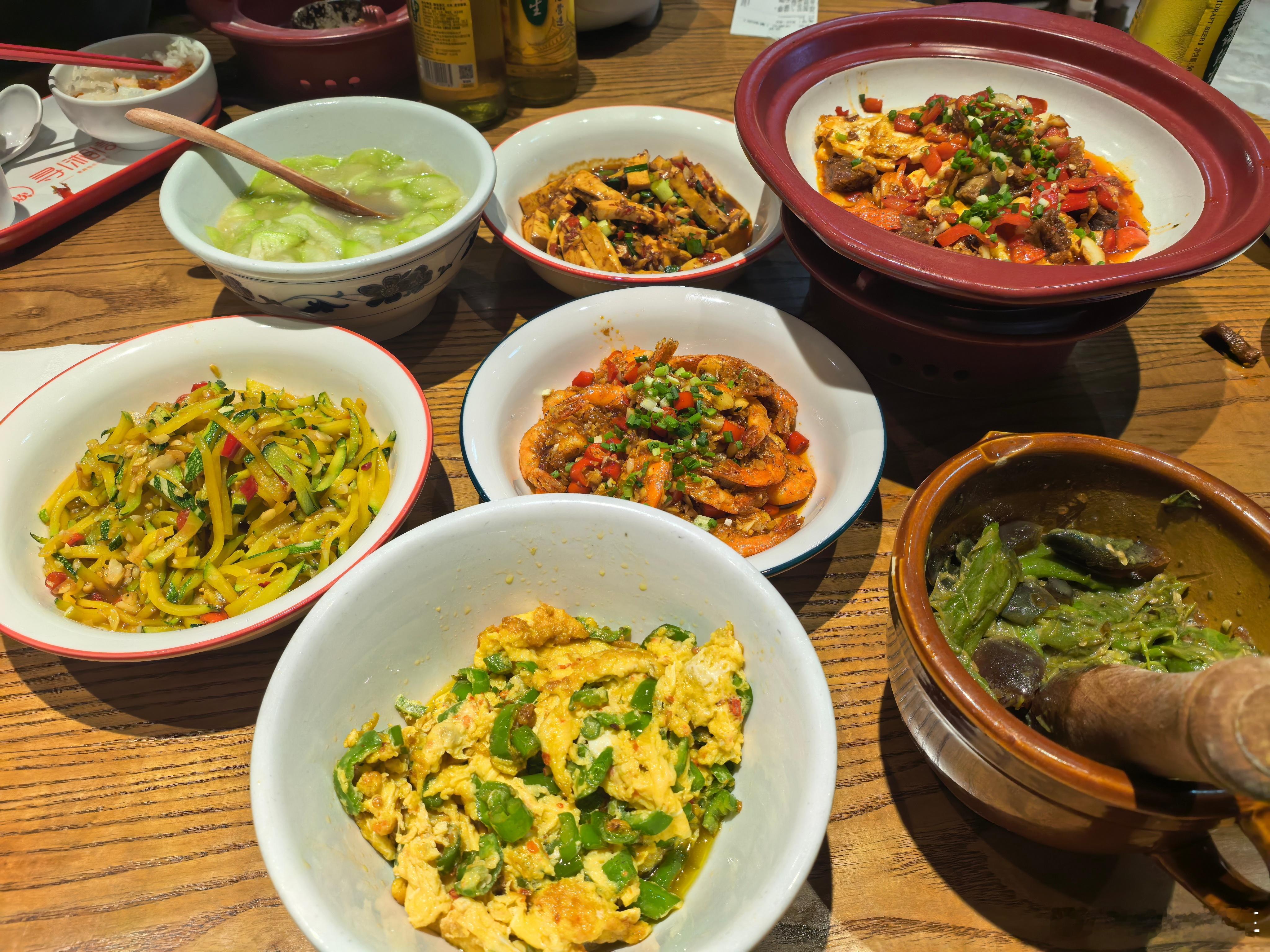 昨天吃了湖南菜，吃的时候爽歪歪现在…你们懂得[哭哭][哭哭][哭哭]​​​
