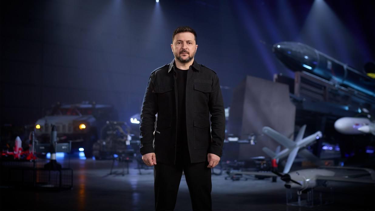 泽连斯基在向武器制造商致贺时表示，战争期间首次实现了单靠无人机和地面机器人系统拿