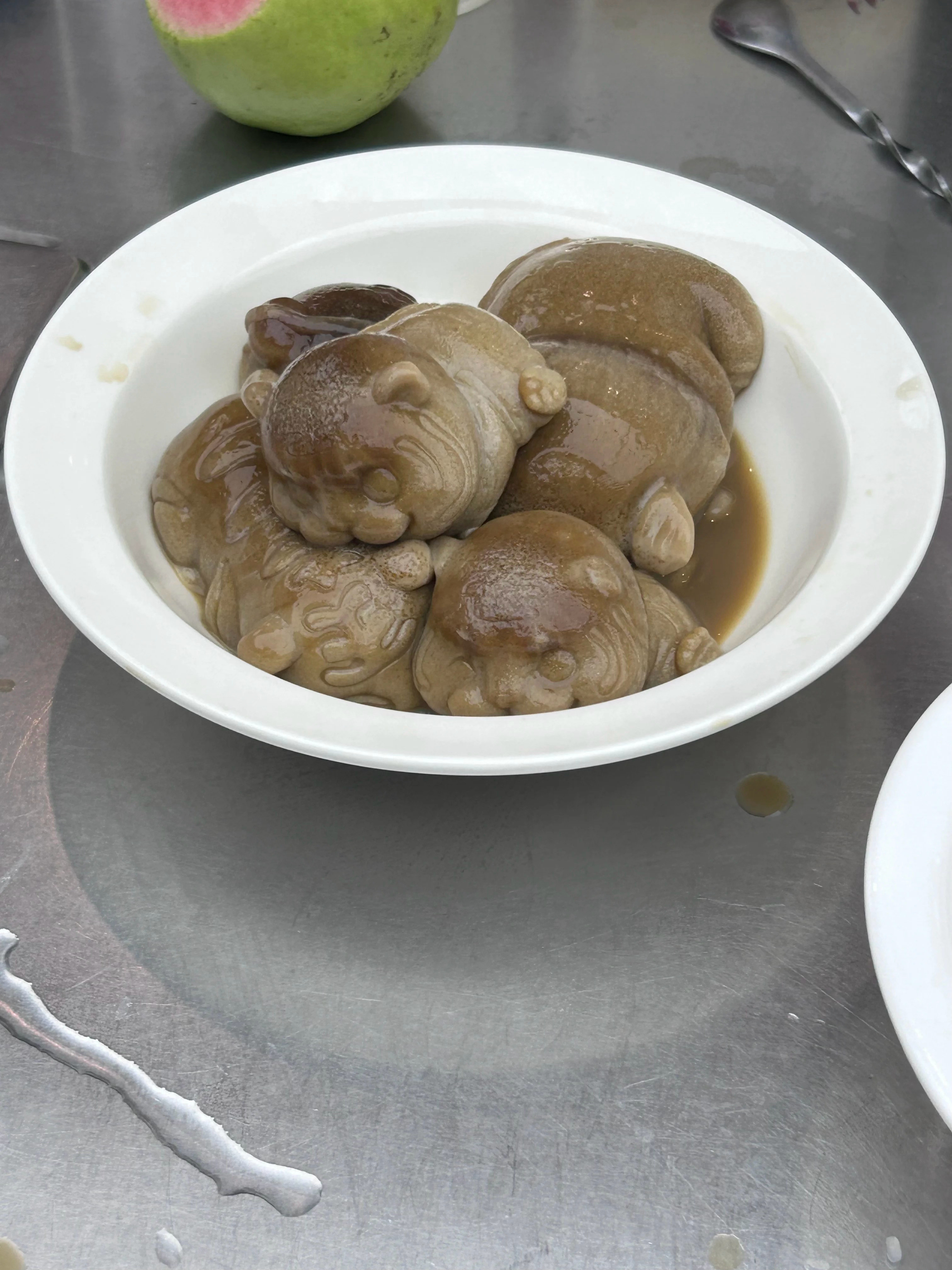 同事研究一天做的甜品🍮让我拍一下……​​​
