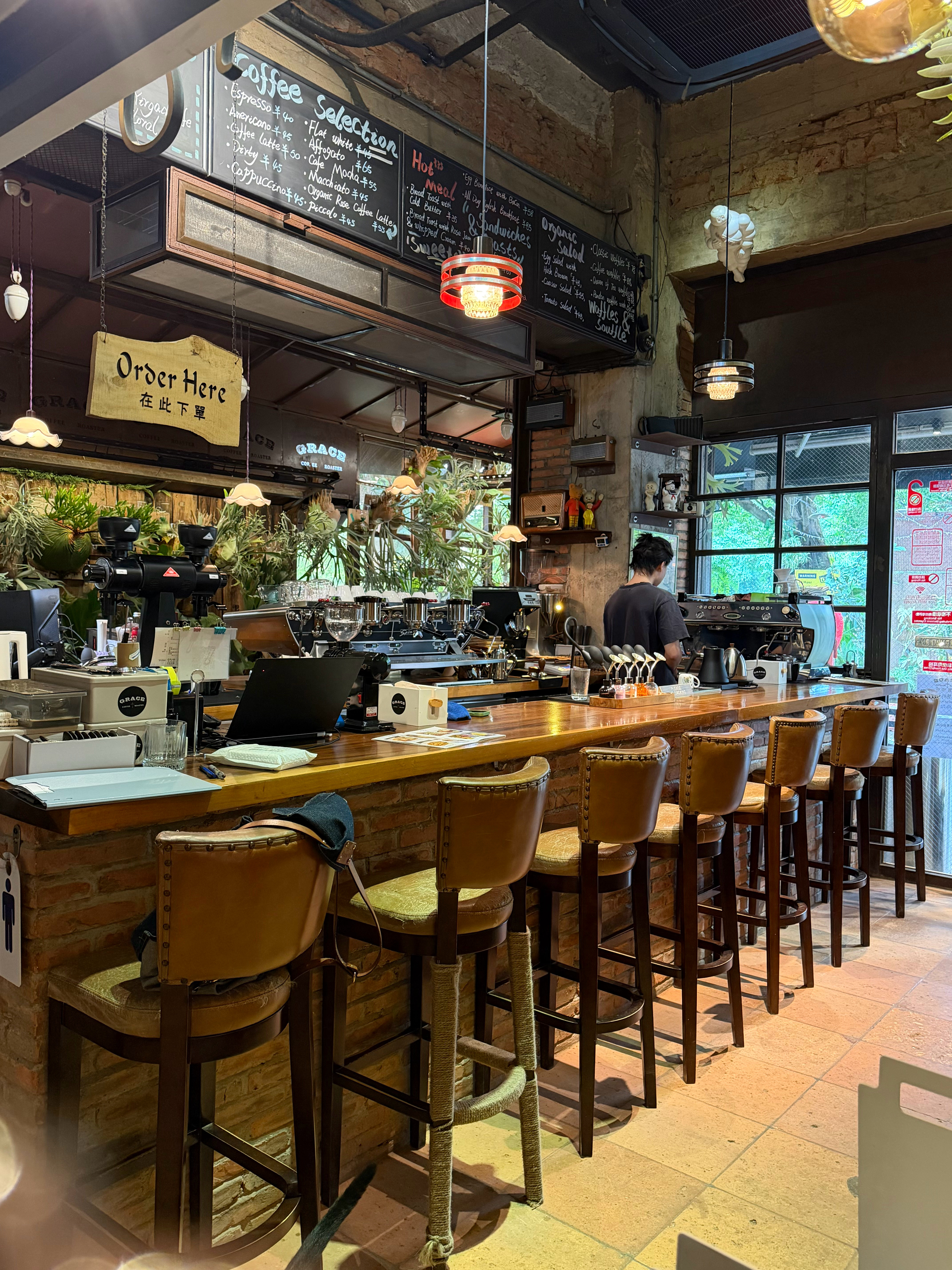 𝟢𝟩.𝟤𝟤🐈🍣🍮☕️蛋蛋在医院治疗，在附近gracecoffee