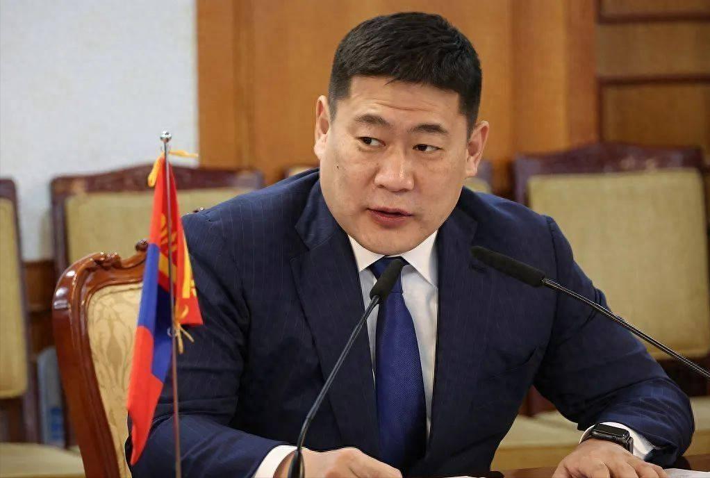 一位蒙古国网友在网上发出了这样一句话：“当初蒙古为何要脱离中国独立出来？独立的意