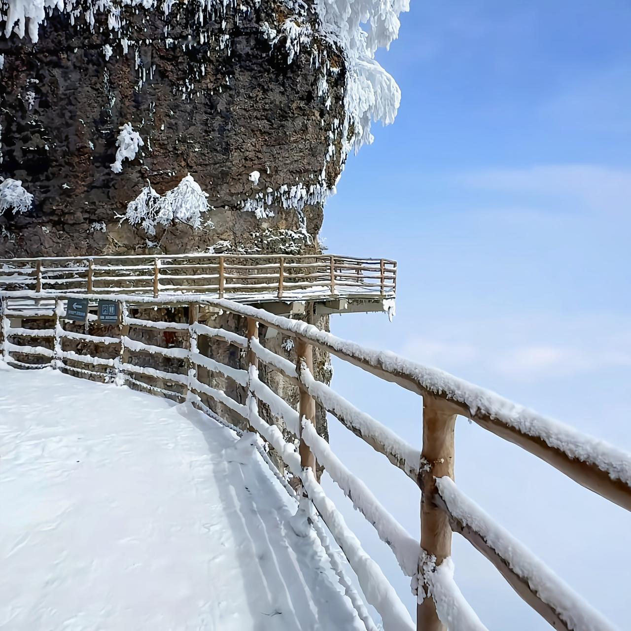 全汉中最值得推荐的景区应该就只有龙头山景区了。冬天马上就要来到了，除了最南方的