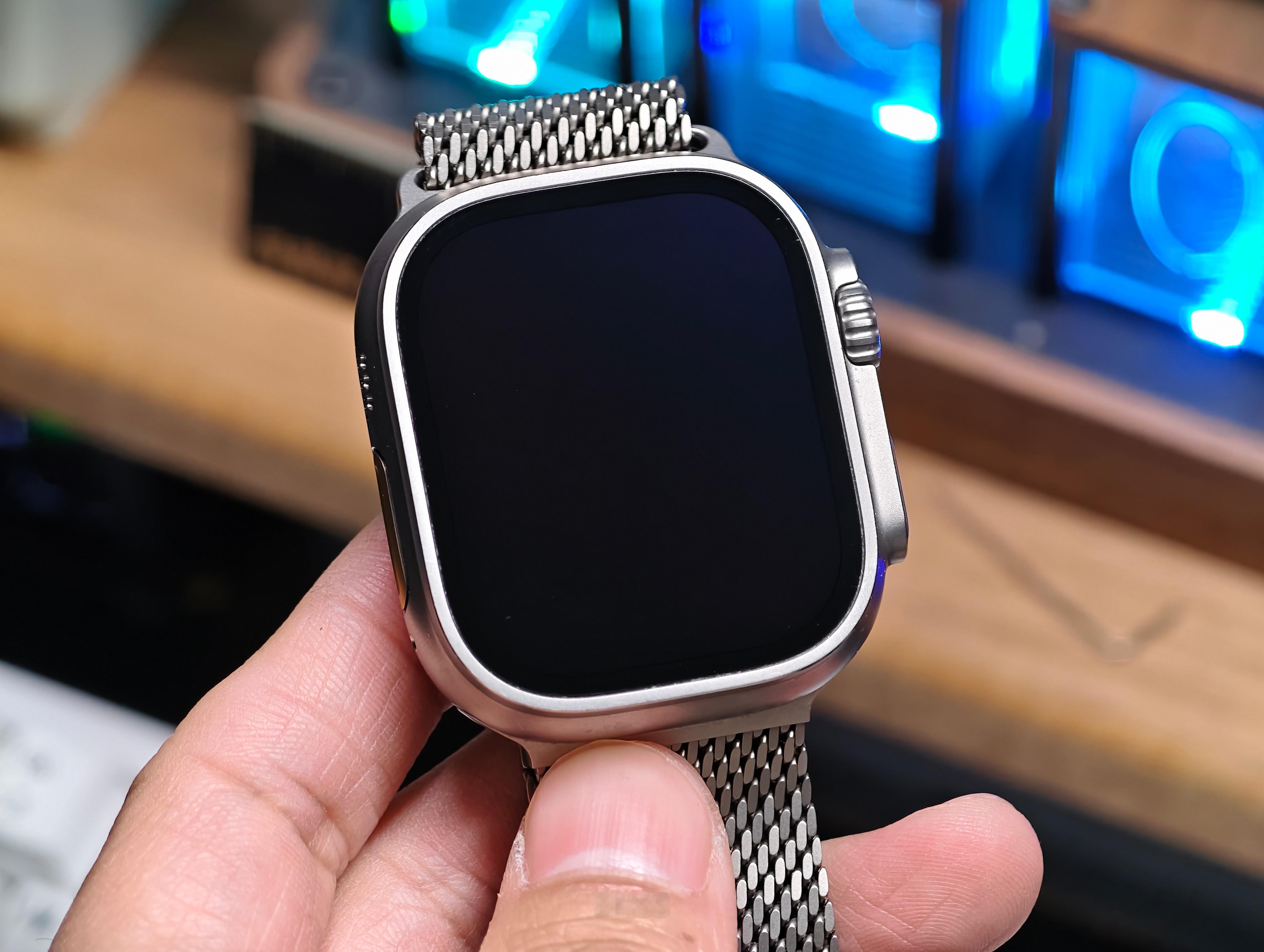 AppleWatchUltra2屏幕是真的耐艹，用了一年半的Apple
