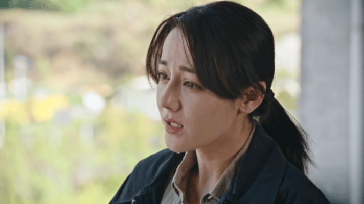 迪丽热巴哭戏被《利剑玫瑰》热巴哭戏震撼！孩子被拐后，邓妍找线索的焦急、面对家属