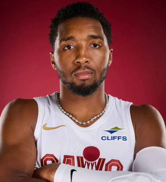 据NBA记者TimMacMahon的报道：一位匿名NBA球队总经理直言，骑士