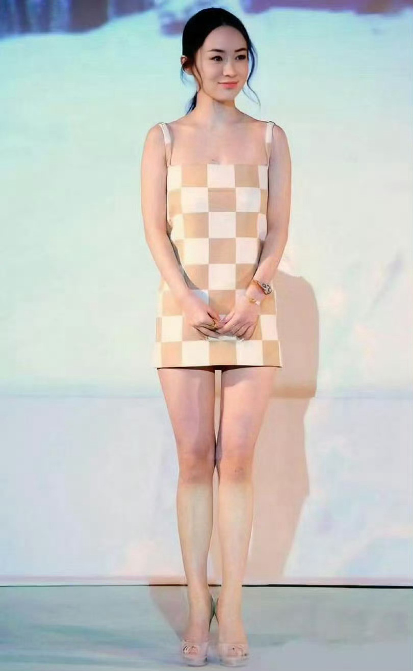 霍思燕的腿真的又长又直，谁看了不心动？