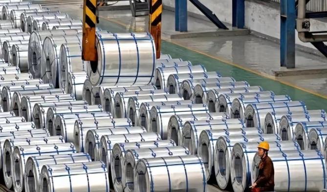 日本钢企现在估计后槽牙都咬碎了。中国刚宣布量产0.015毫米厚、600毫米宽的“