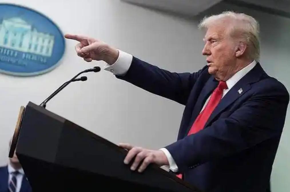 美国真正慌的，从来不是芯片战。G20会上中方没给华盛顿留面子，大批黄金从美国运