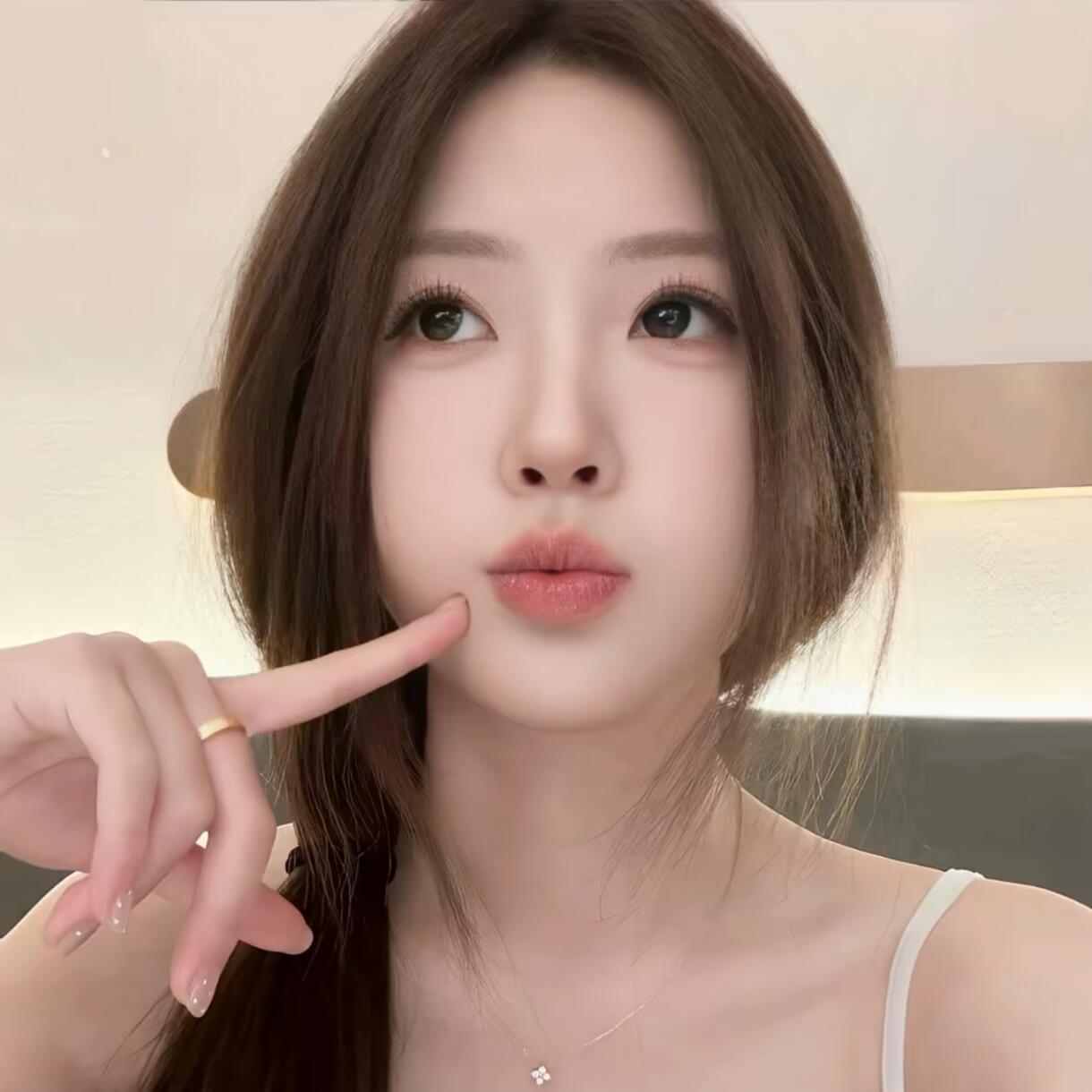 ​​​​​​WeChat｜氛围感女生头像​​​​