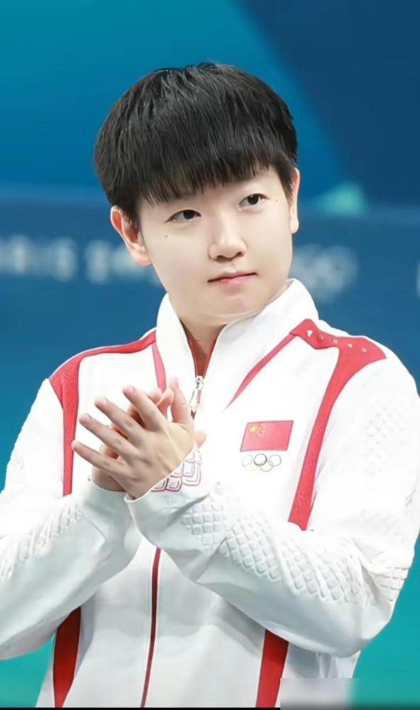 为什么那么多人爱孙颖莎？答案藏在她弯弯的笑眼里