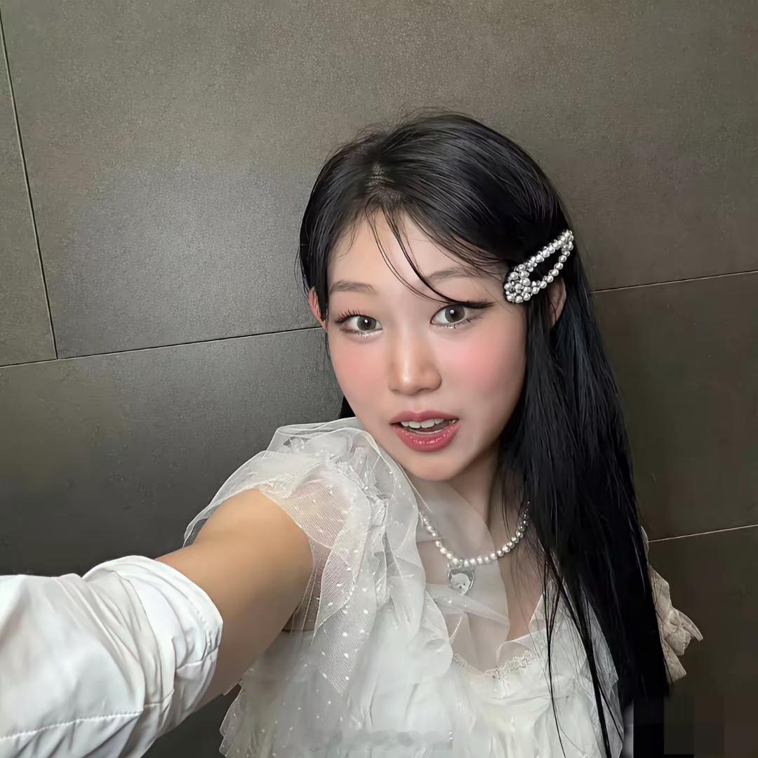 韩国妆造包装确实厉害！小沈阳女儿越来越像张元英了，好看！！​​​