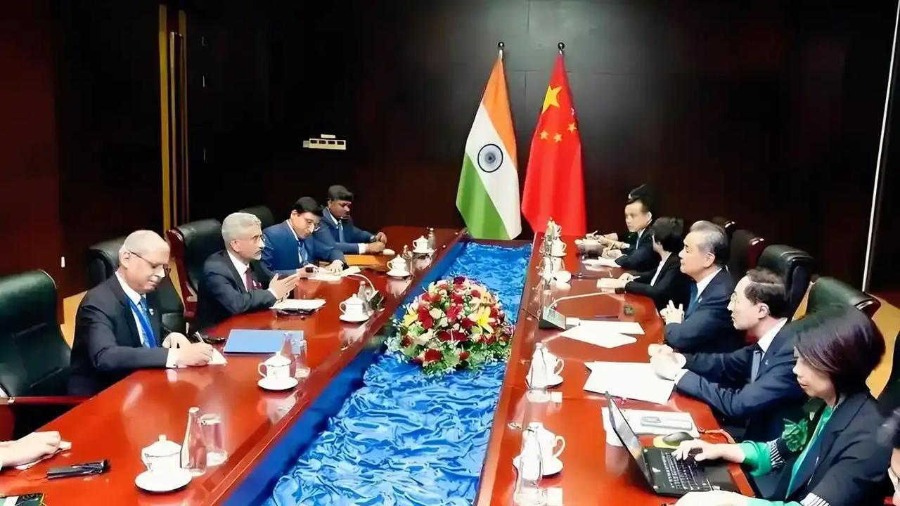 印度跪求中国合作，中国企业直接亮出底线，一句“卖货可以，建厂免谈”，短短八个字，
