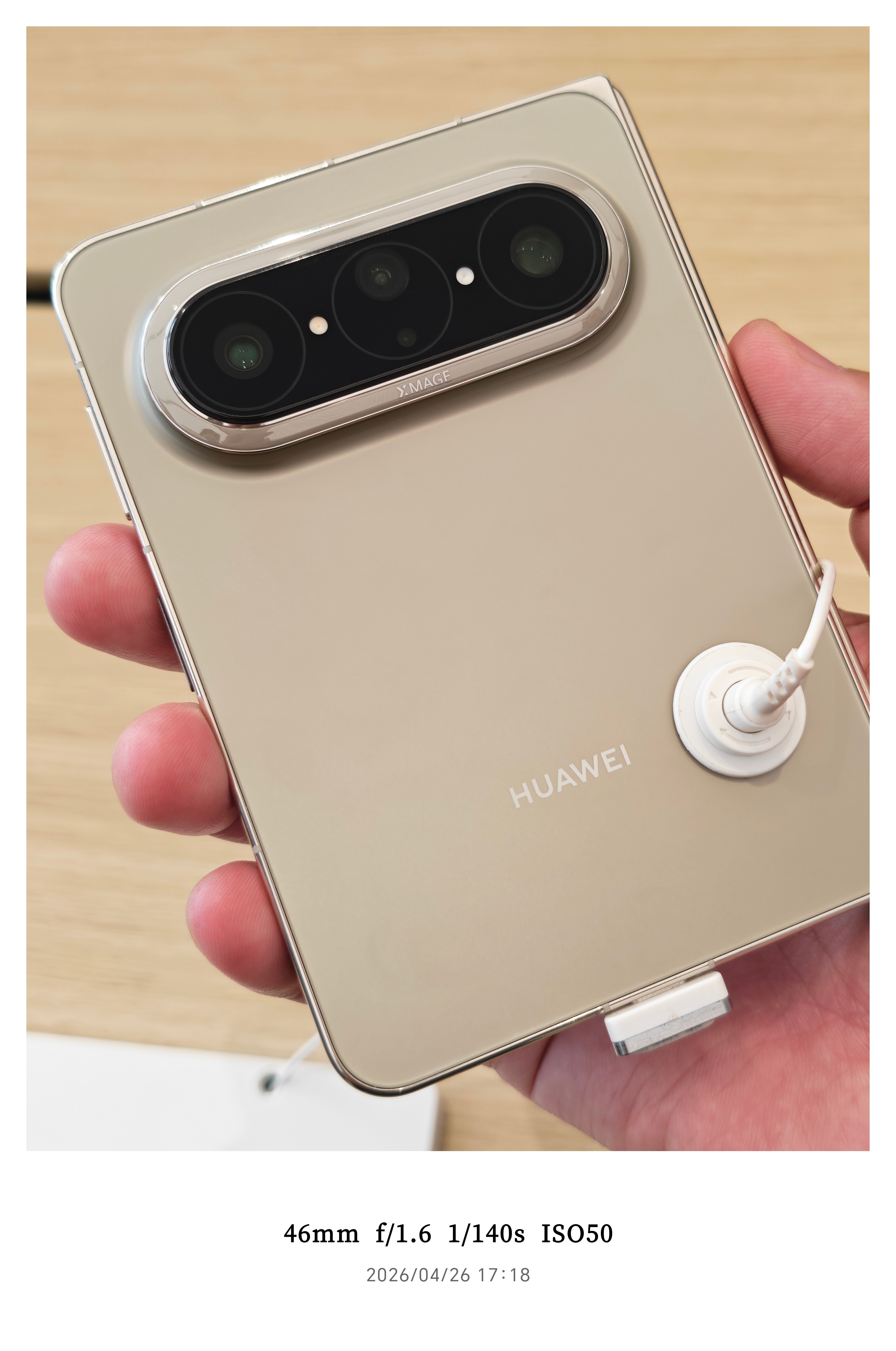 三星阔折叠也来了，挺好，阔折叠市场越发的丰富了。当然，得感谢华子，人家有很好的引