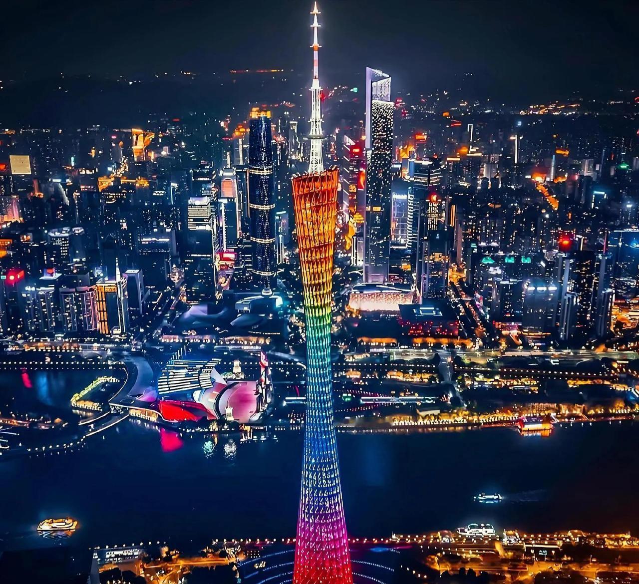 广州为什么不是“火炉城市”？广州主要是热的时间太长了，但是最热的那两个月比不
