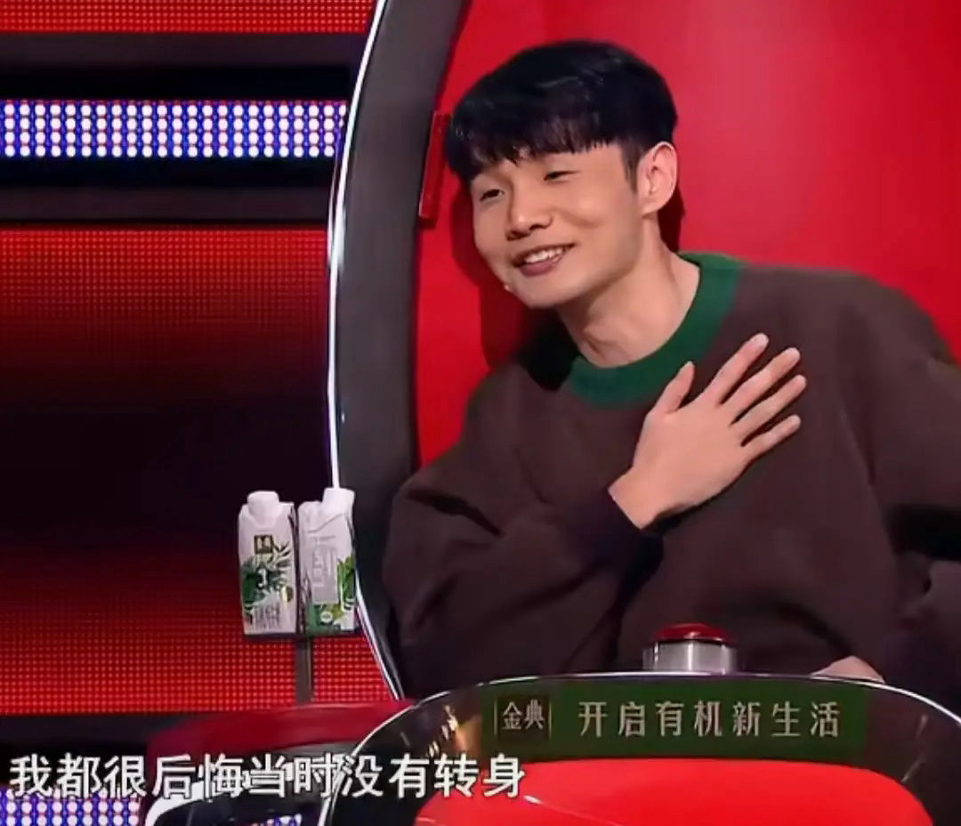 人太顺了，就会忘了来时路。对于单依纯来说，她的星途太顺了，出道即巅峰。2020年