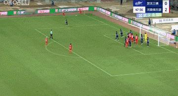 卢永涛其实不能放呀泰山队和卢永涛的合同这个月底到期，目前有自媒体说已经和上港签