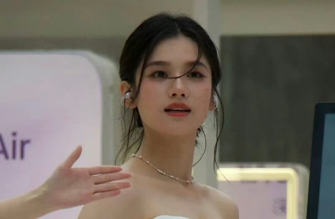 近期95花的活动生图来了，有虞书欣、周也、张婧仪、王楚然，客观评价一下，谁的状态