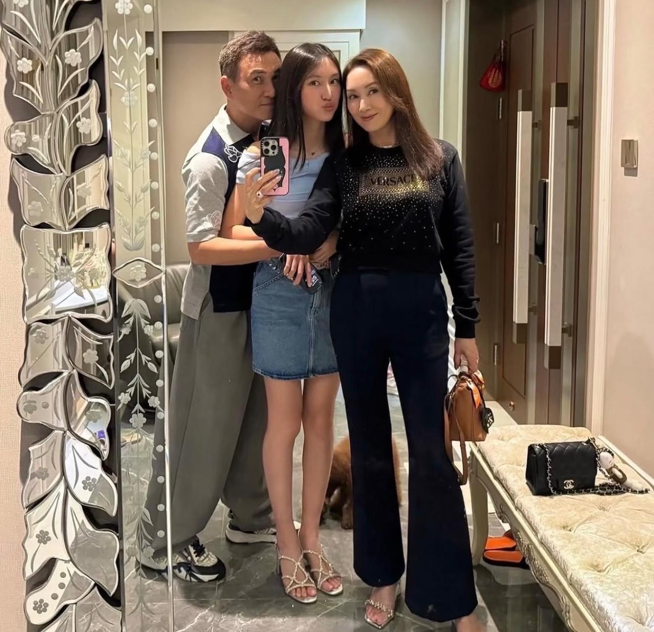 时间过的真快，郭可盈和林文龙已经在一起31年了。他们的女儿也长成大姑娘了，一