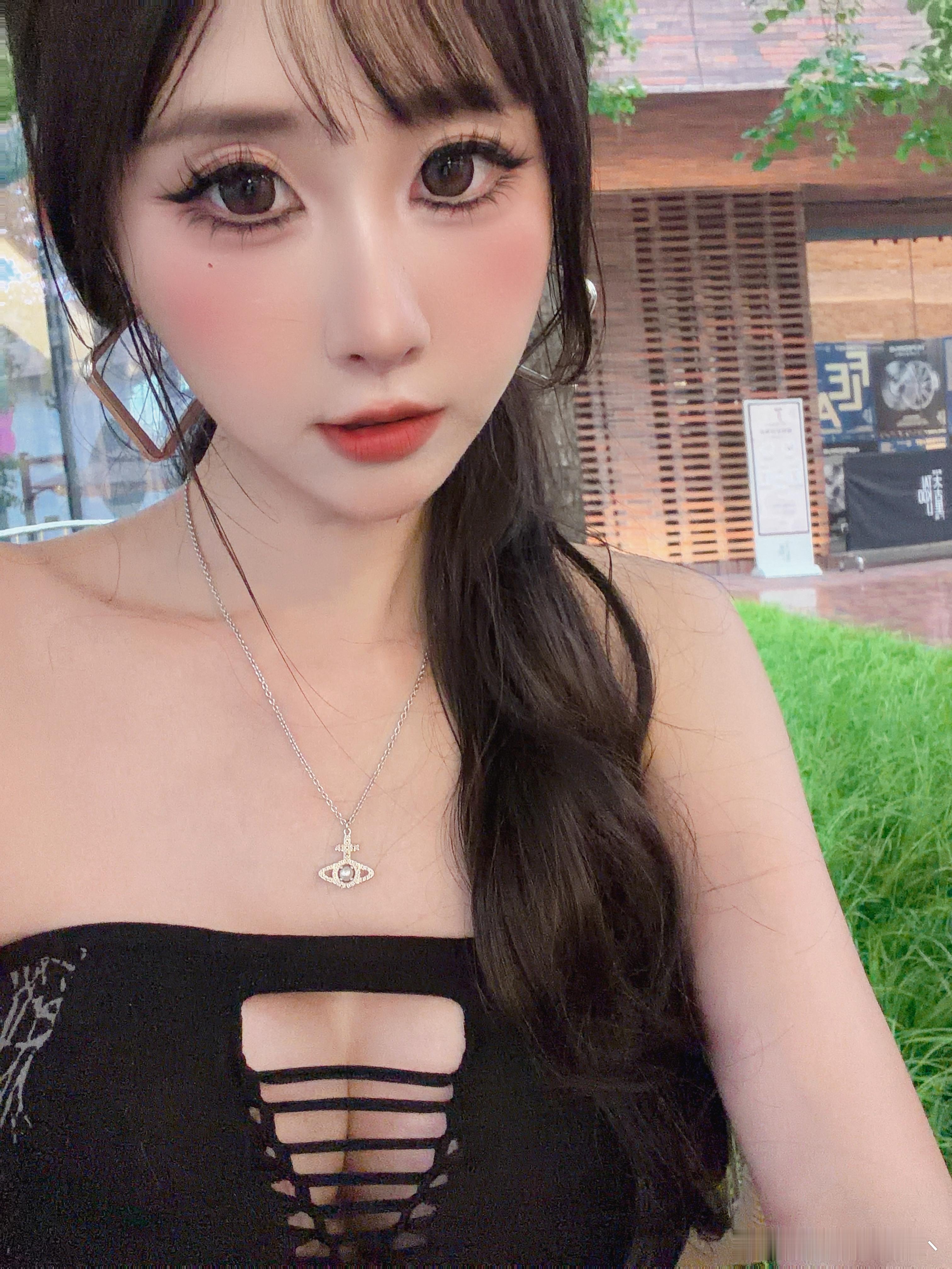 ootd日常分享喜欢吃甜还是喜欢吃辣