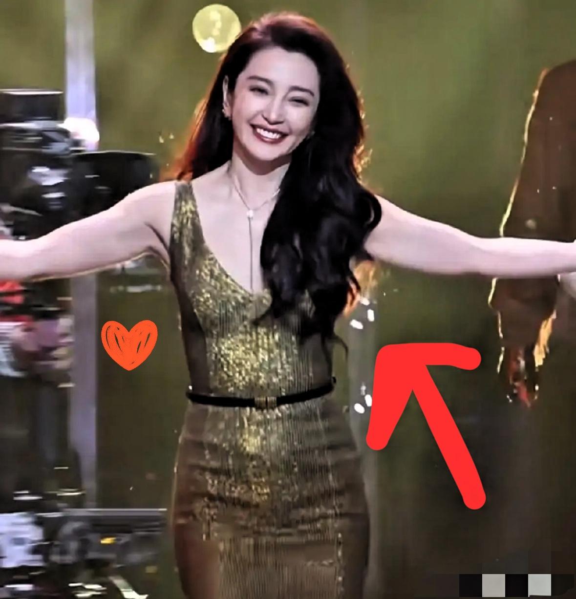 我最不能理解的人，就是李冰冰了，她都53岁了，大肚子，皮肤暗黄，满脸褶子这些