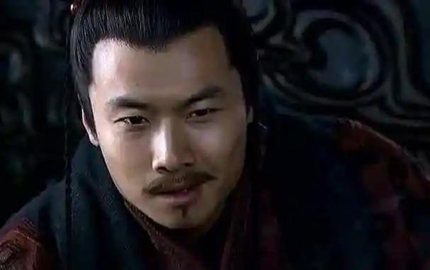 提到曹丕，大家第一反应可能都是那个写诗很厉害，但只当了7年皇帝就挂了的“短命鬼”