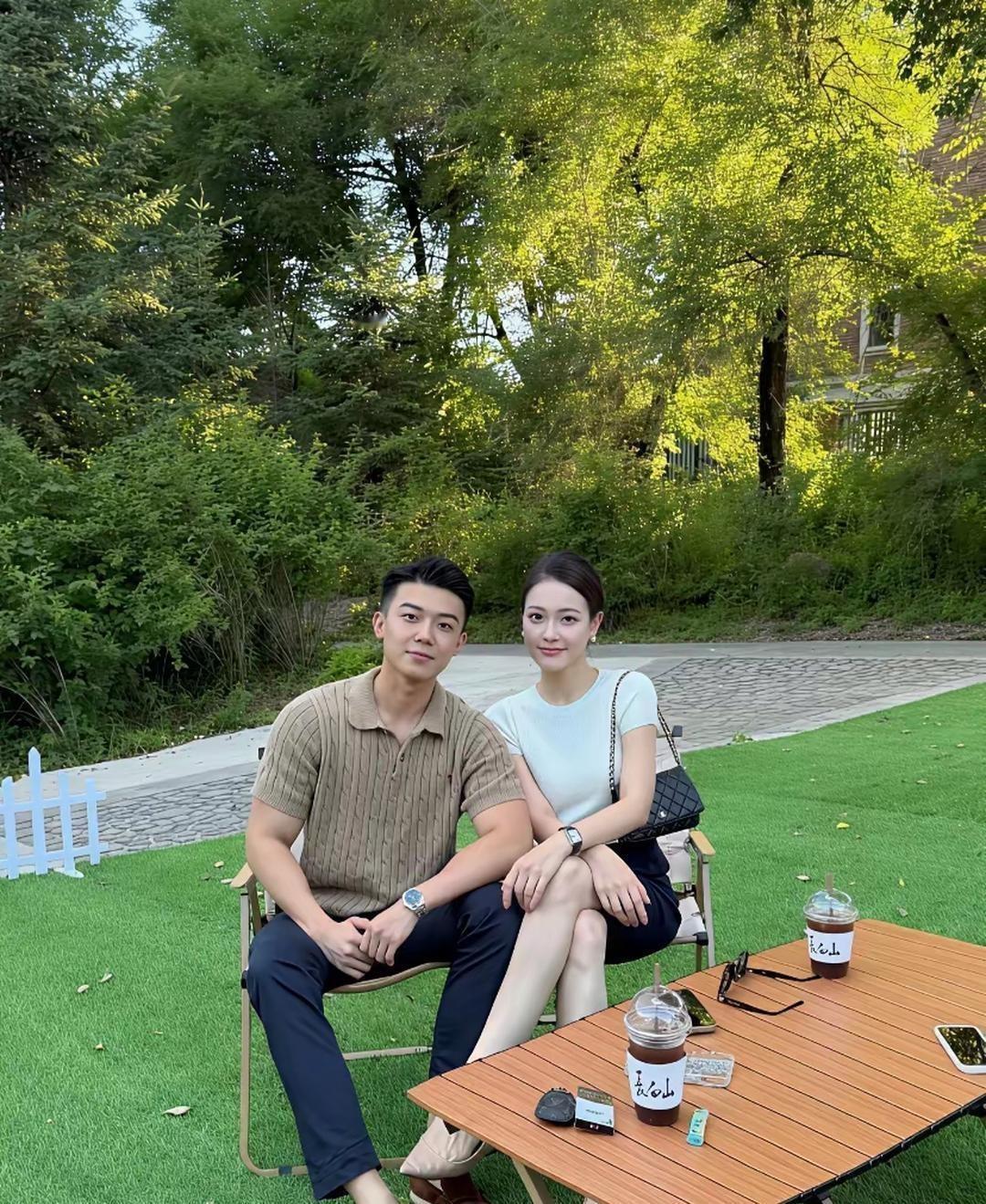 一眼就能‌‌‏看‍⁠‍出‏‍来，‎这俩人‌刚‏结婚不⁠‍久