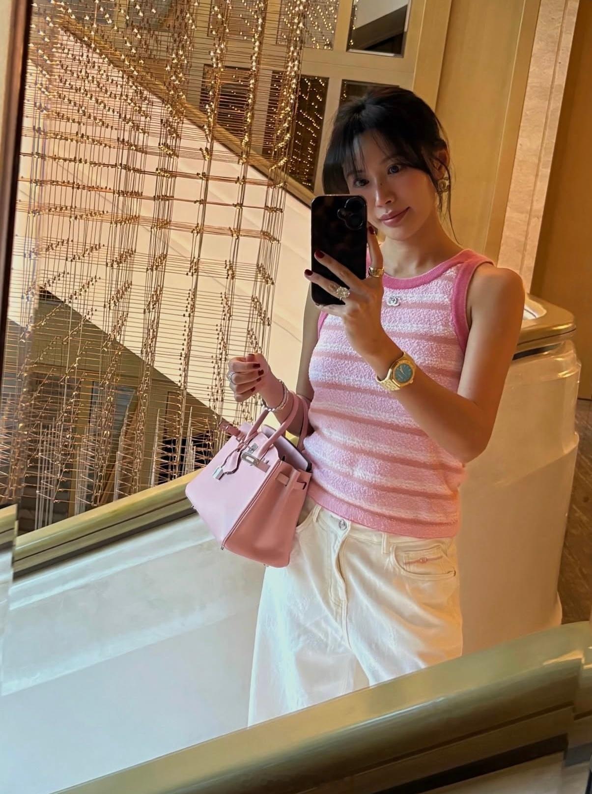 穿搭分享连续更新第2720天韩国时尚女生日常搭配韩系穿搭超能新星汇新星v计划开