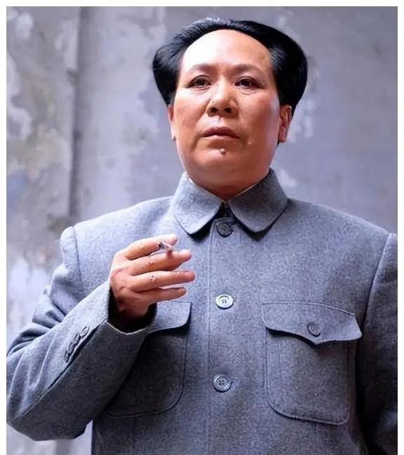 为啥我们从不主动收拾日本？毛主席早把底说透了：“日本人敢再欺负我们，问题还是出在