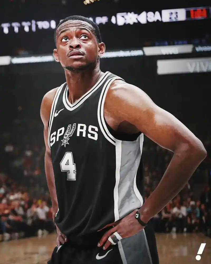 福克斯还是一如既往的低效马刺在没有文班的情况下竟然能战胜掘金，不过这和福克斯