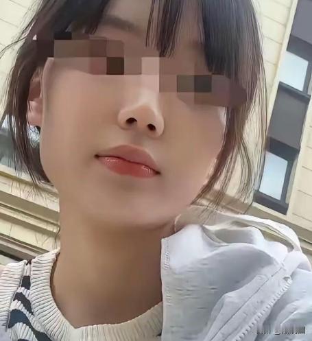 “郑州这姑娘真让人服气！”她一个月4200多的工资，吃饭点拼好饭，买衣服从来没超