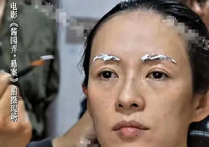 章子怡果然够狠！为角色不惜扮丑连眉毛都漂了，怪不得她能成影后