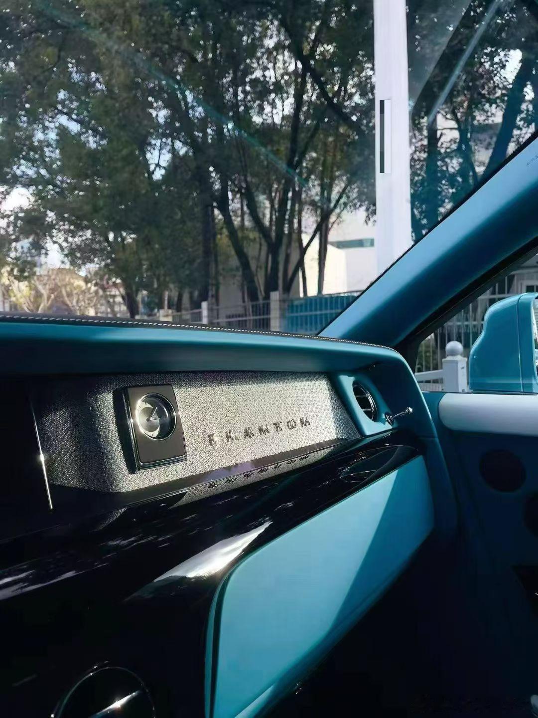 劳斯莱斯幻影加长，20年4.4万公里，绿松石，航空座椅腰线星空顶窗帘画廊