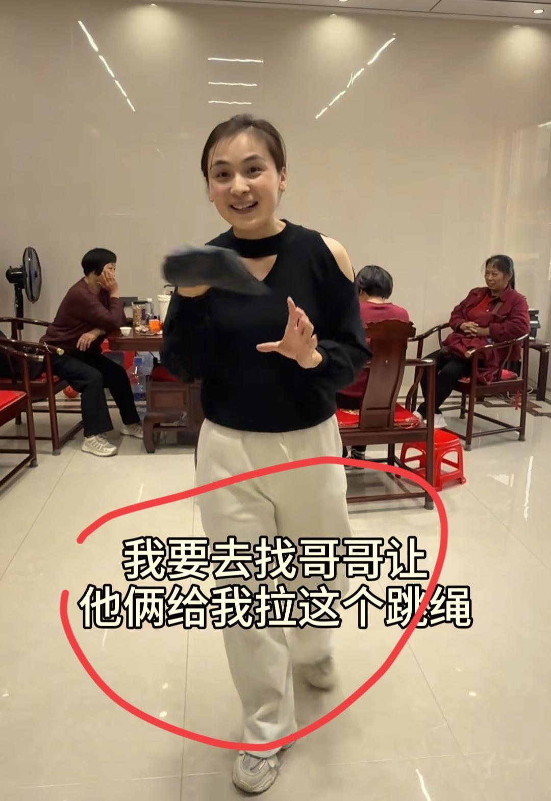 瑾汐已经很难再结婚了原因很简单不是因为没人要，也不是因为有三个小孩，而是因为