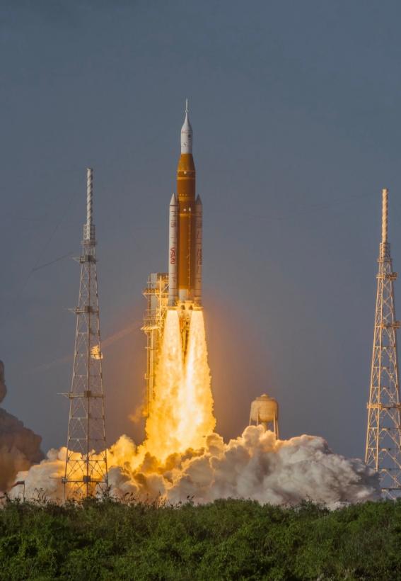 阿尔忒弥斯2号刚升空就出现问题，NASA证实猎户座飞船与中继卫星之间的通信出现