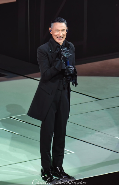 张学友“60+”巡回演唱会最终场，没有声泪俱下的感言，没有过度渲染的告别。却在落