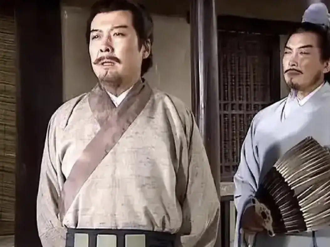 《三国演义》最大的谜团，是颜良二十合杀败徐晃。按理说，颜良应该没有这本事。颜良文丑齐名，其排名在文丑