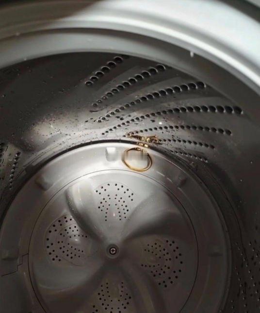 洗衣服的时候忘记拿出来了，洗衣机洗了一个小时，还能要吗？​​​​