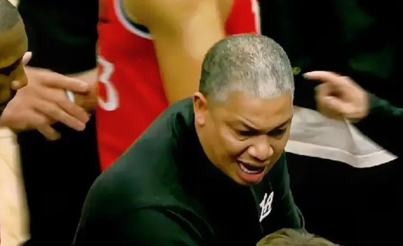 骂泰伦卢也没用，这都成了快船本赛季的主旋律了。其实快船现在已经是破釜沉舟的姿