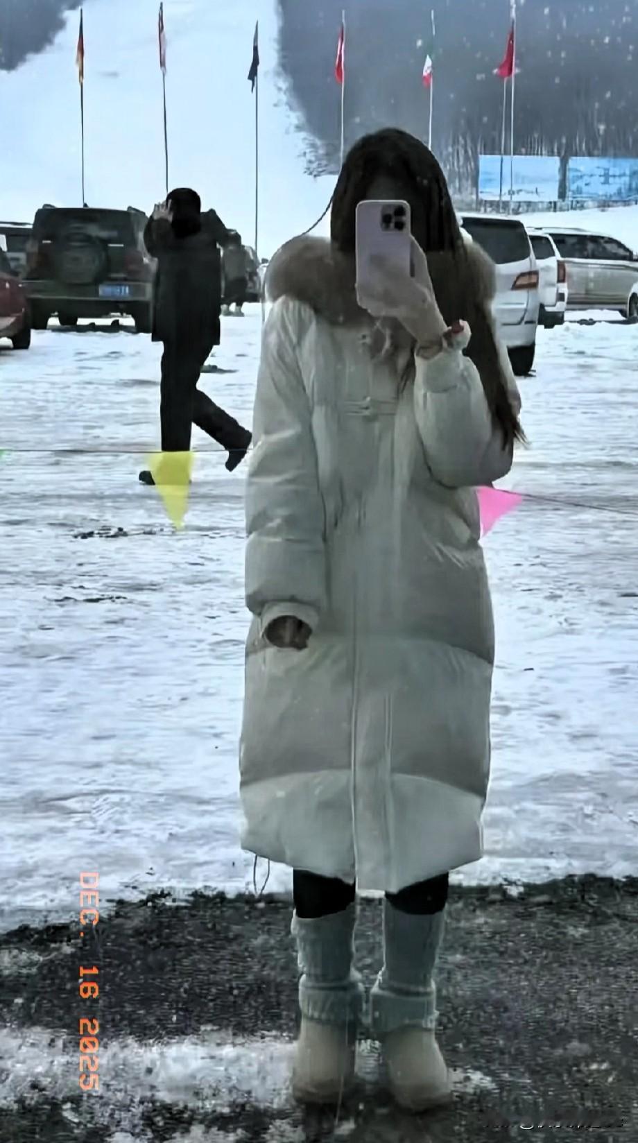 这下你知道，什么叫偷鸡不成蚀把米了！花2600买件羽绒服去哈尔滨，本来就是