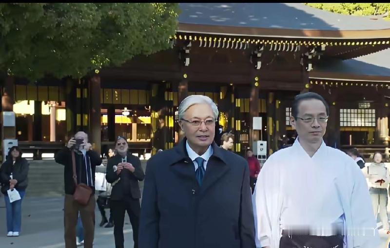 哈萨克斯坦总统托卡耶夫开启首次日本正式访问，行程安排得又满又接地气！先去明治神