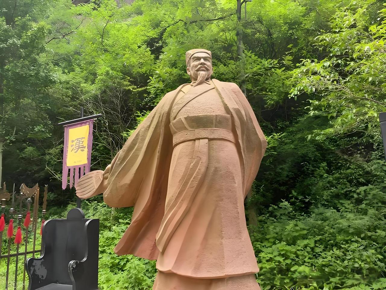 诸葛亮一生最大的失败是什么?成功者的背后大把的辛酸身逢乱世，大丈夫建功立业