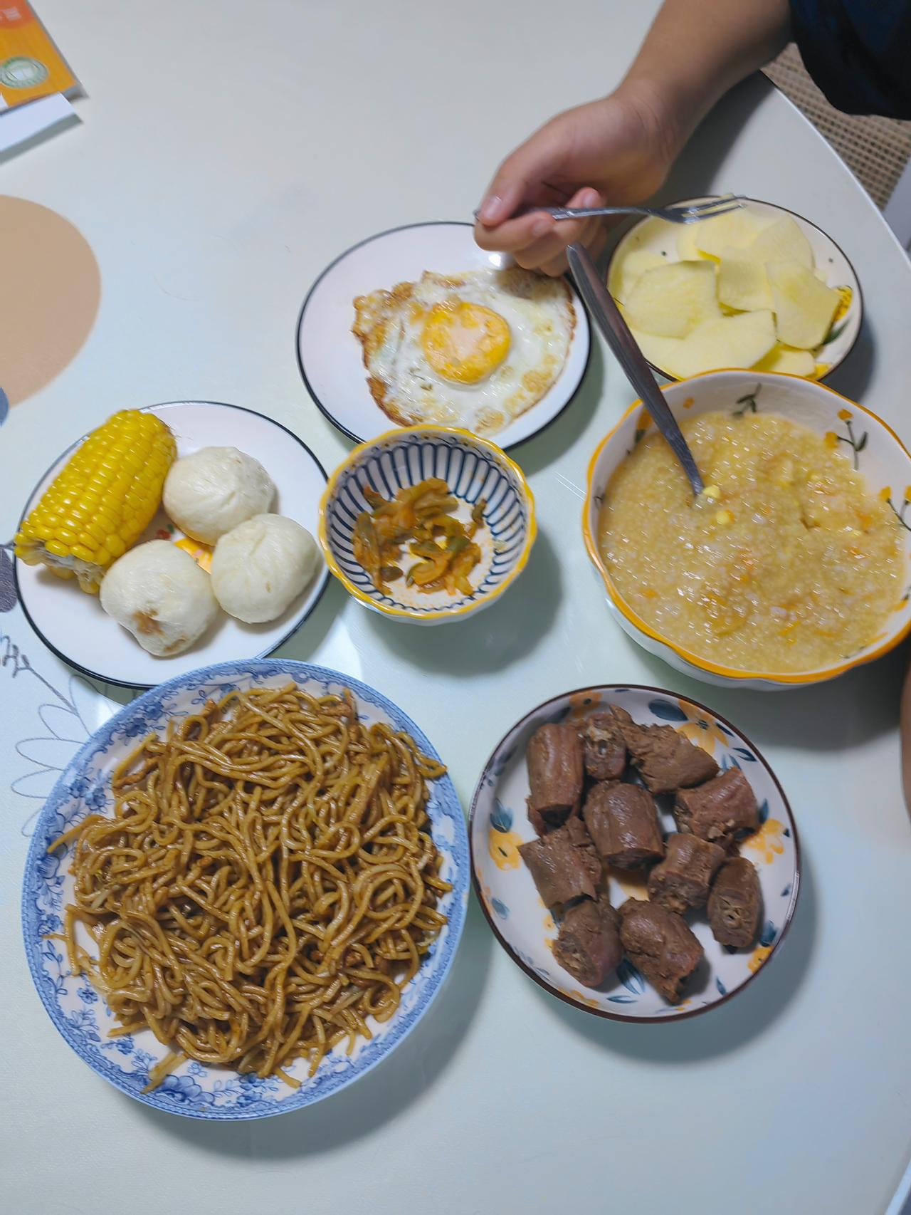 老公还没正式上班，就开始琢磨了：“要是单位附近能有个房就好了！”老公工作定下