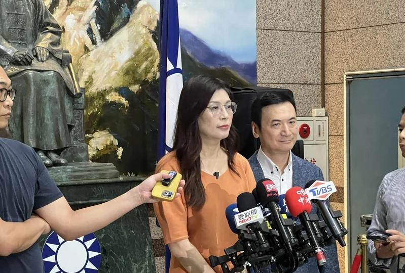 亲绿学者：郑丽文除了一张嘴，有什么能力和学识担任国民党主席？国民党主席选举白热