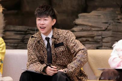 现在回头再看，林心如上再见爱人问胡彦斌的那句，为什么还是单身的这个问题的含金量还