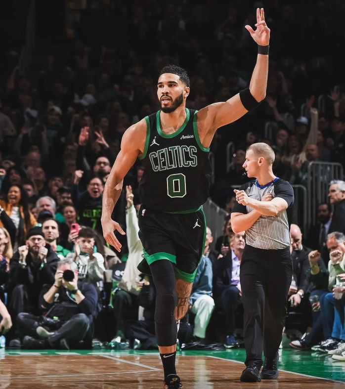 以塔图姆为主体去换字母换得到吗？首先我是凯尔特人球迷，队里最喜欢的球员是塔图姆