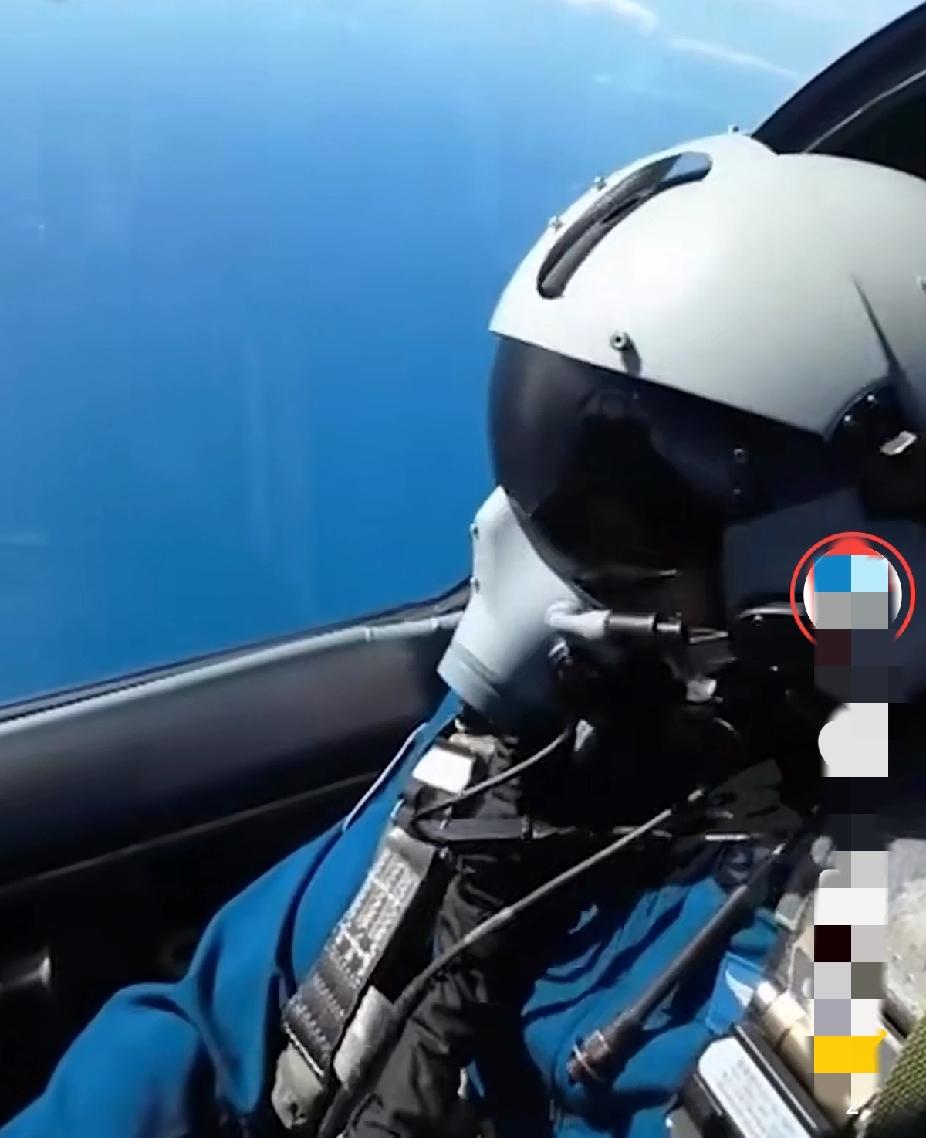 台海空域这一幕，全网沸腾！4月21日，央视《看台海》曝光了一段无线电对话，